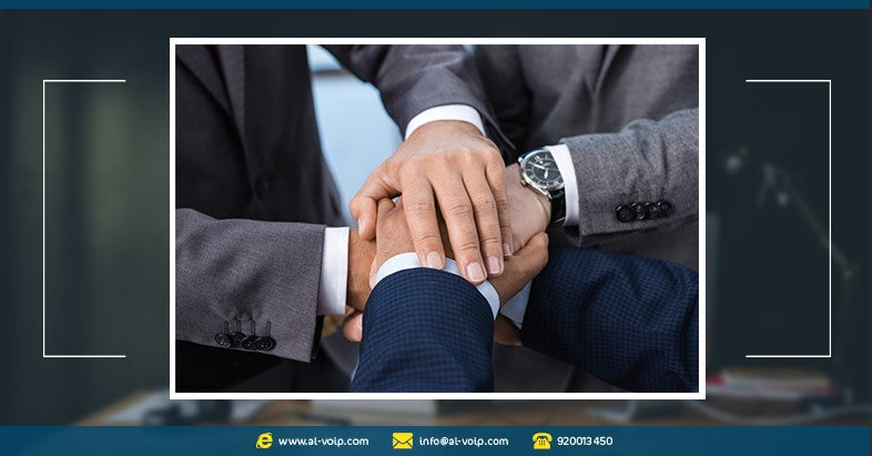كيف يساعد الفويب على تقوية العلاقة بين الموظفين