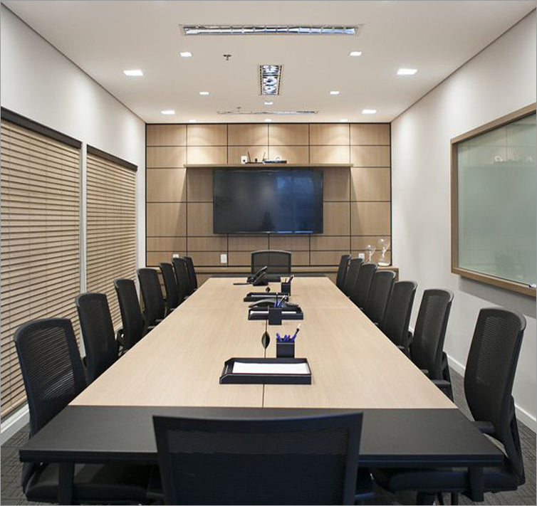 PERFECT ROOM FIT:
VIDEO CONFERENCING SOLUTIONS FOR ROOMS OF
ALL SIZES