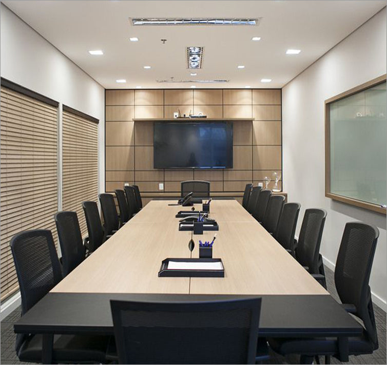 ﻿PERFECT ROOM FIT:
VIDEO CONFERENCING SOLUTIONS FOR ROOMS OF
ALL SIZES